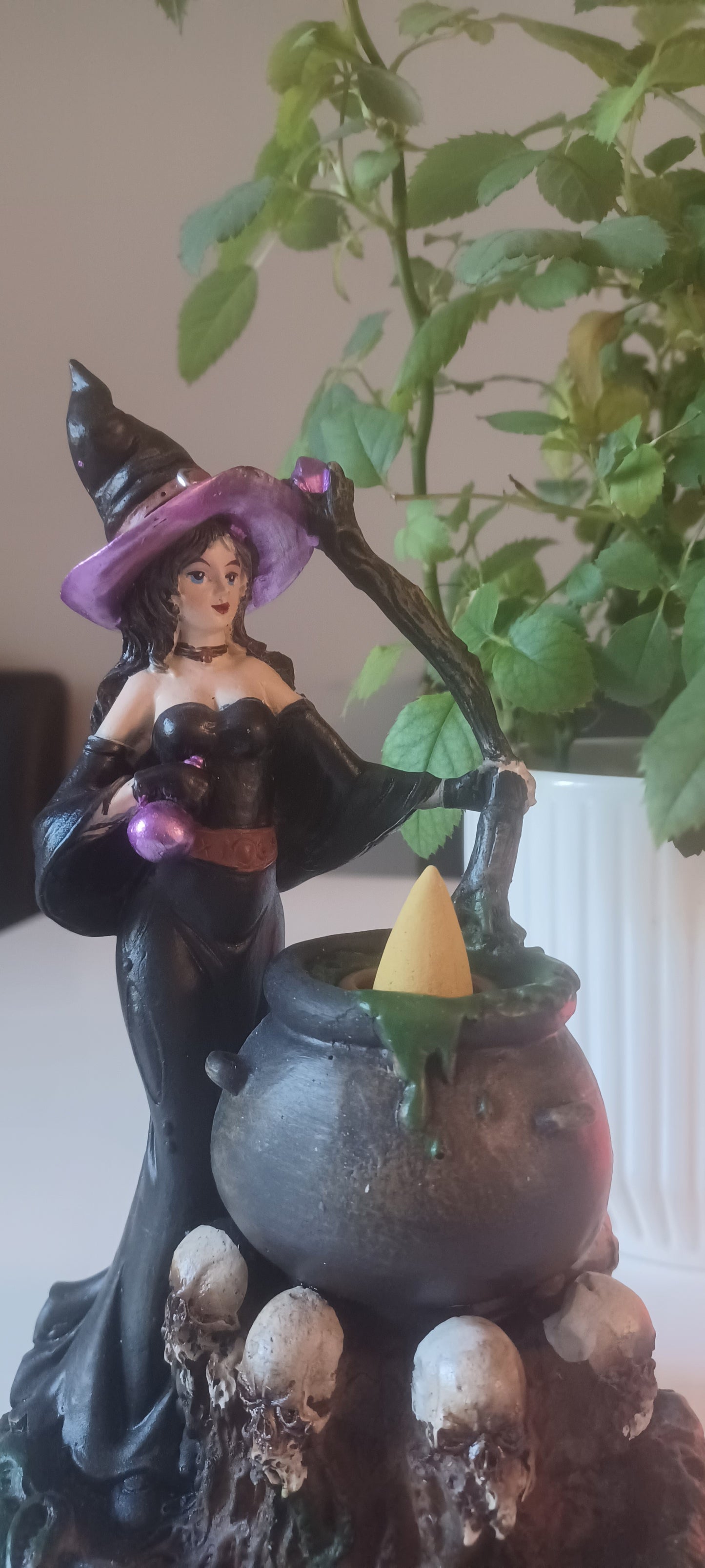 Witches cauldron Backflow incense Burner