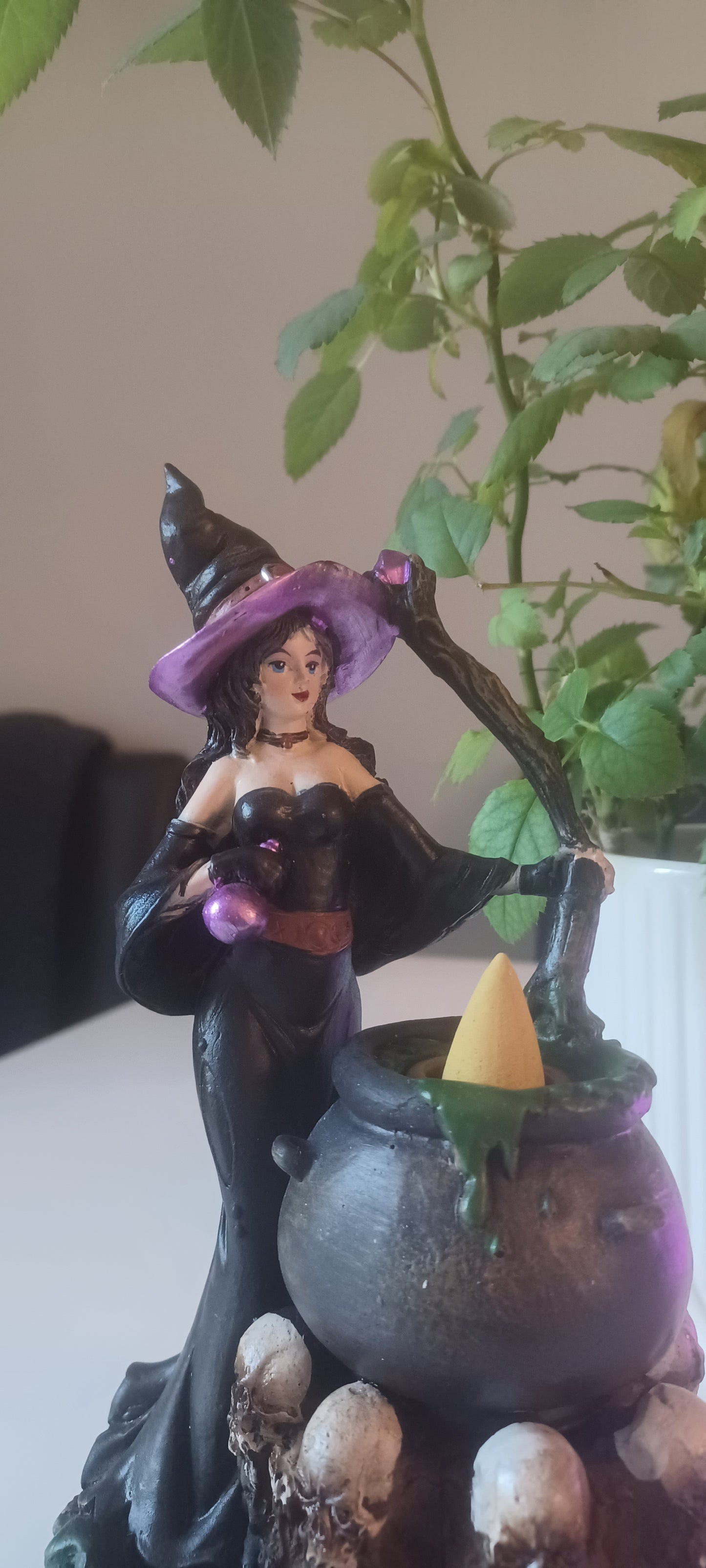 Witches cauldron Backflow incense Burner