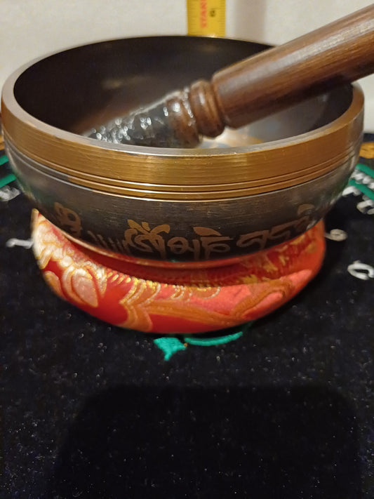 12cm Tibetan Singing Bowl with Cushion and Striker